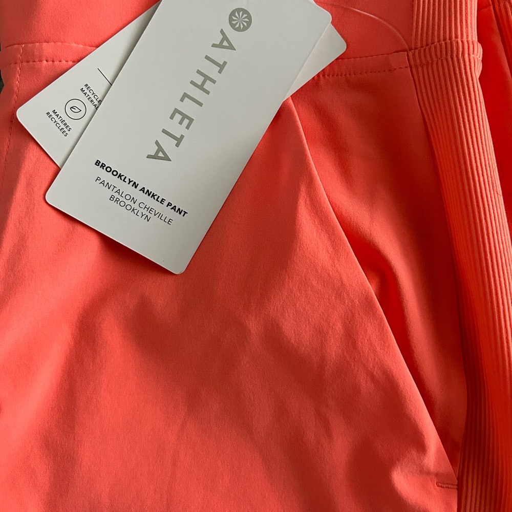Never worn Athleta Brooklyn Ankle Pant, size 6.
